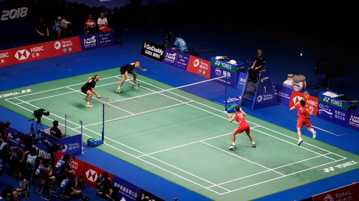 映出一个趋 映出一个趋