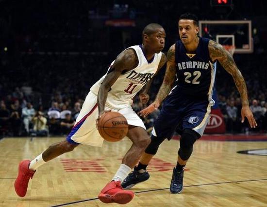 尽管伤病困 尽管伤病困