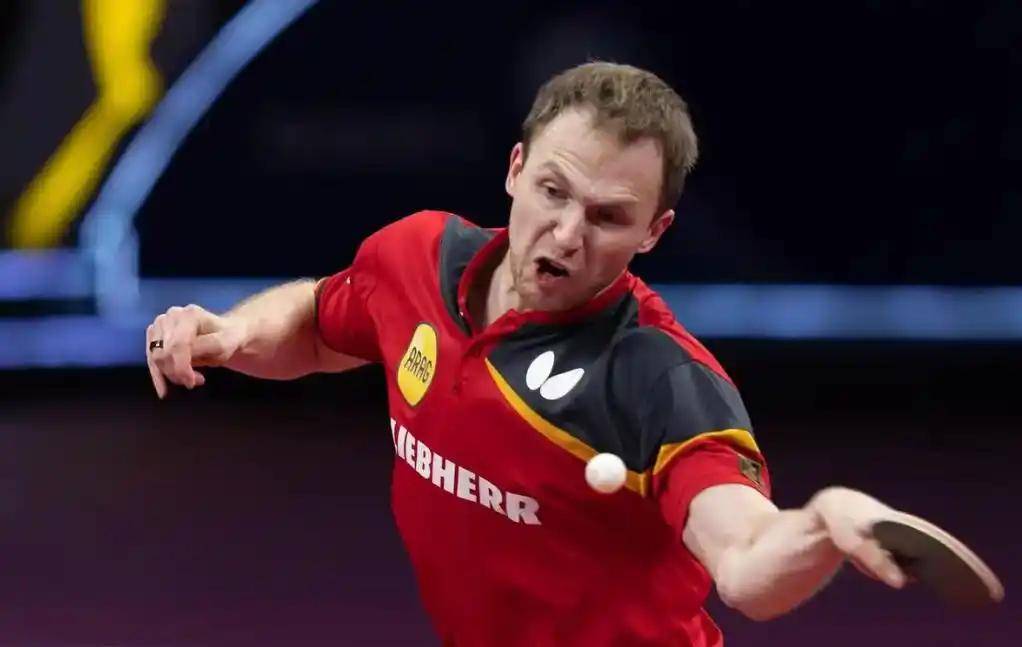 众多英才中 众多英才中