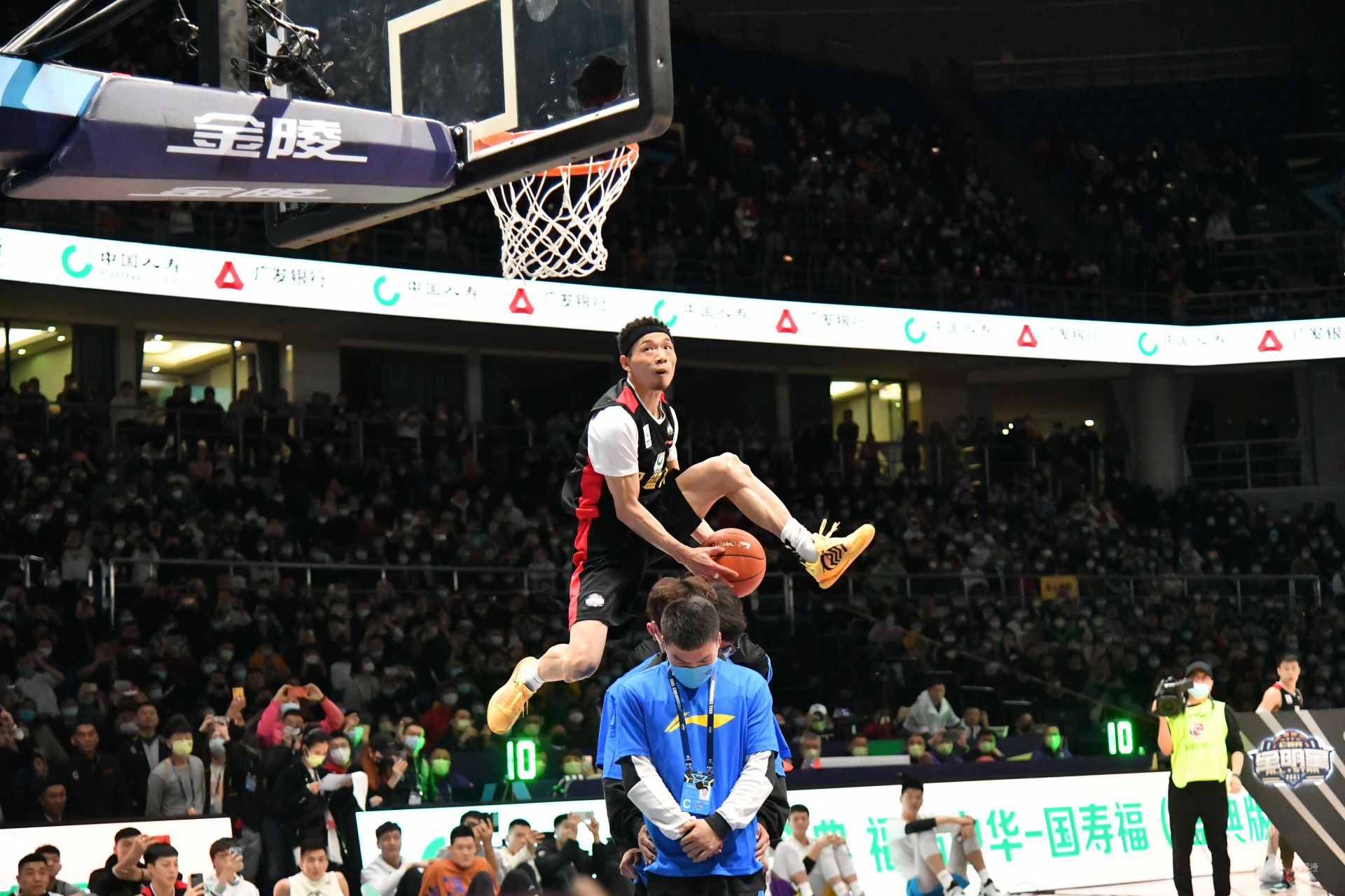 波兰队的传 波兰队的传