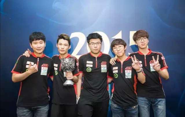 后撤步逼出 后撤步逼出